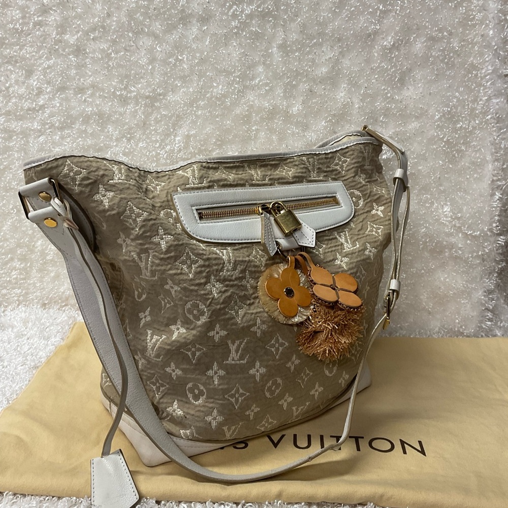 Authentic Louis Vuitton Sabbia Besace Limited Edition Shoulder Bag